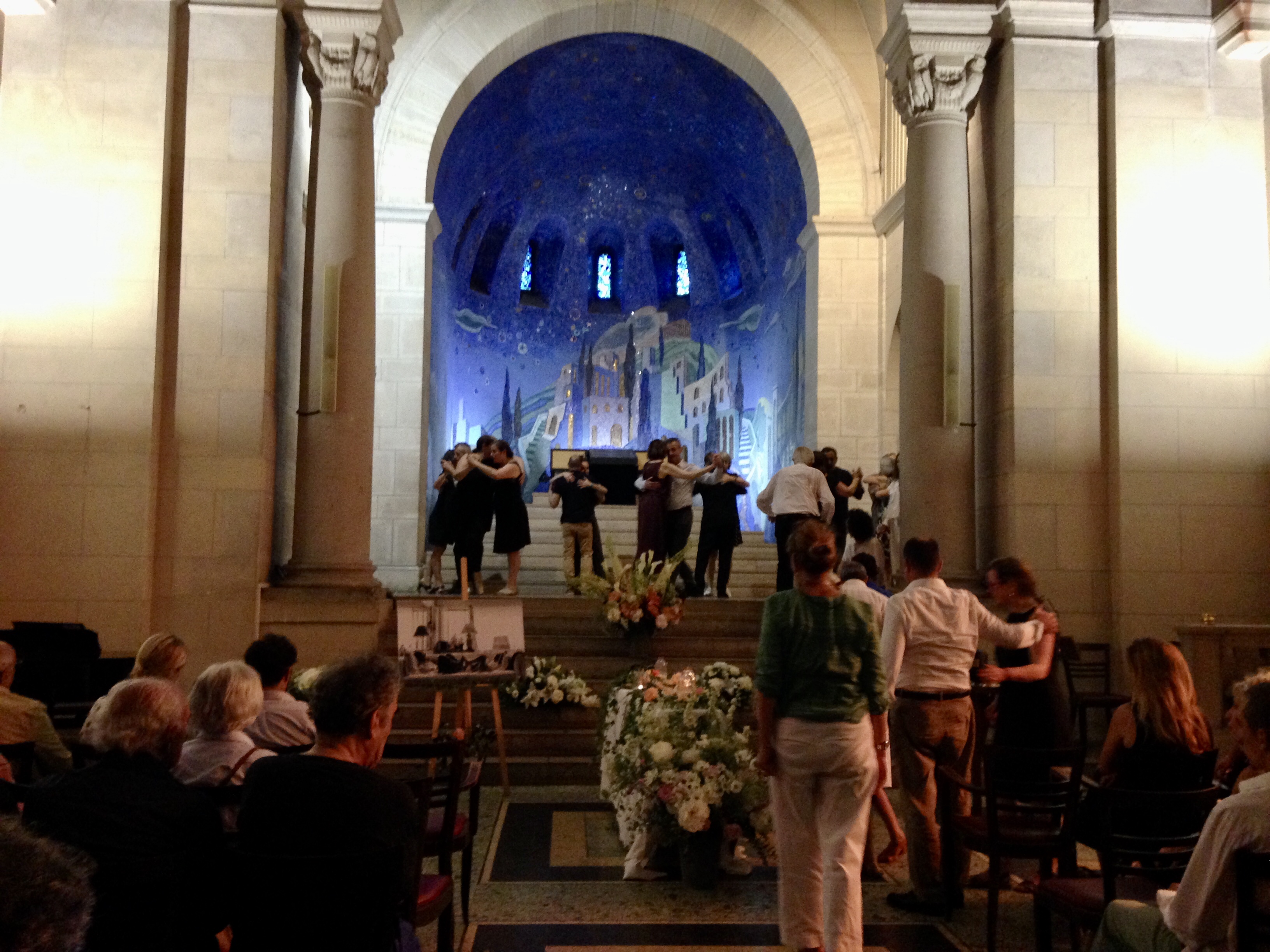 Tango au Père-Lachaise : une cérémonie pas comme les autres